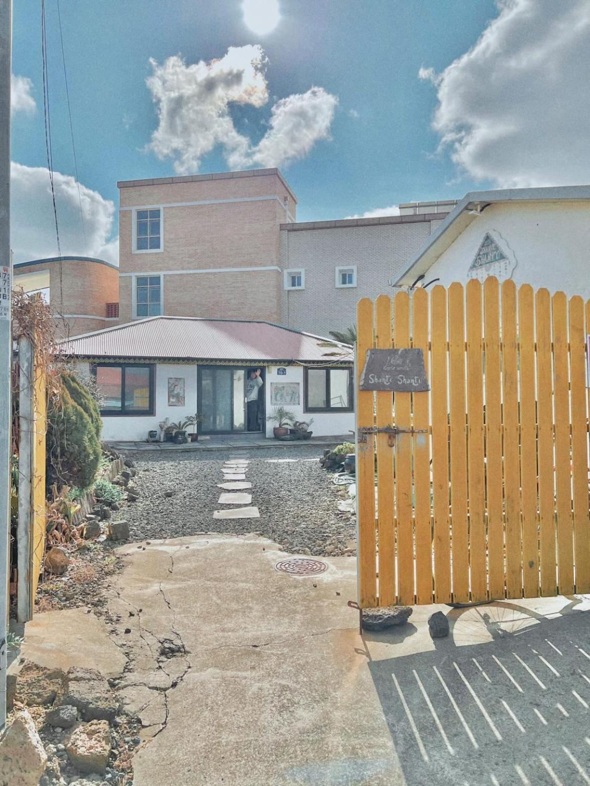Shanti Shanti Guest House Jeju Exterior foto